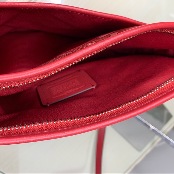 π₯SALEπ₯COACH CROSSBODY - Picture 4 of 5